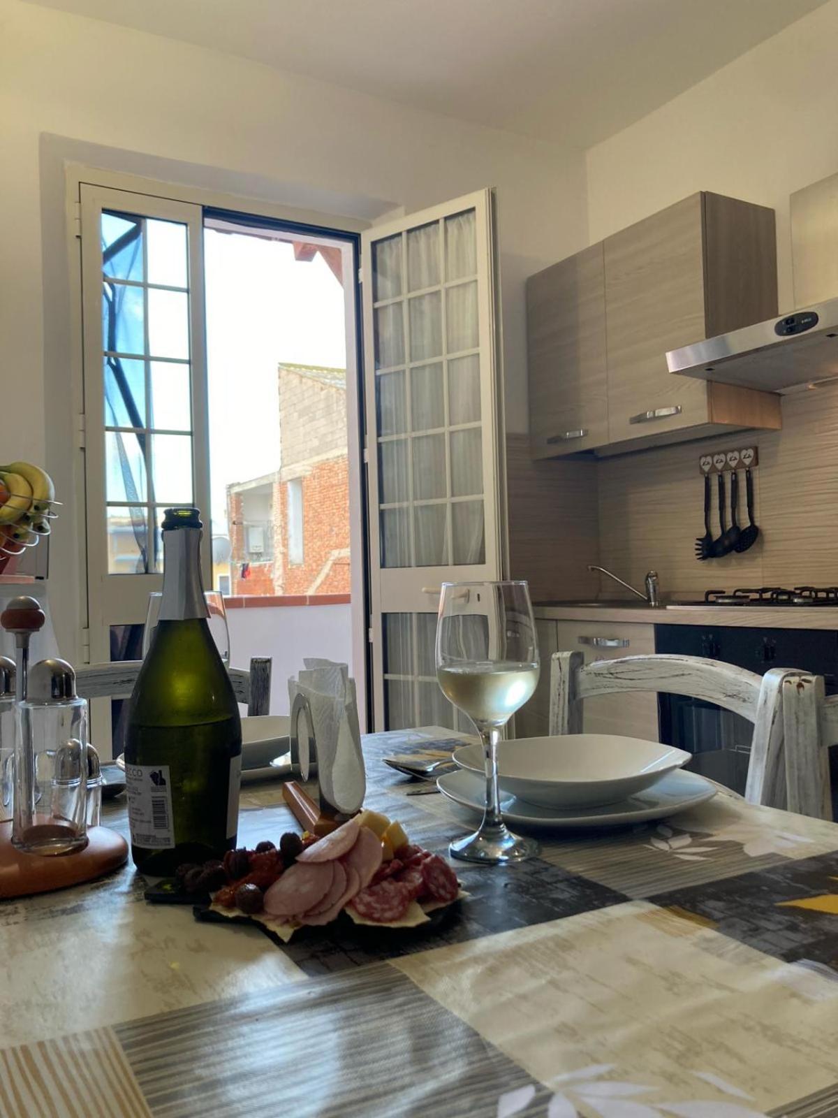 Ferienwohnung S'Imbusthouse Oristano Exterior foto